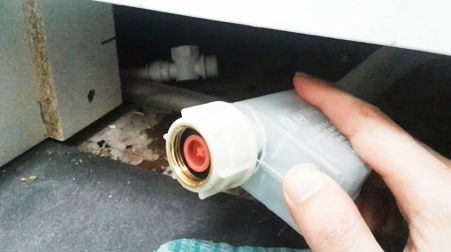 Посудомоечная машина Bosch постоянно сливает воду