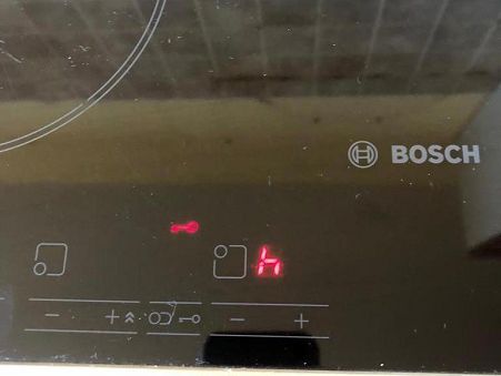 Не включается варочная панель Bosch, горит ключ